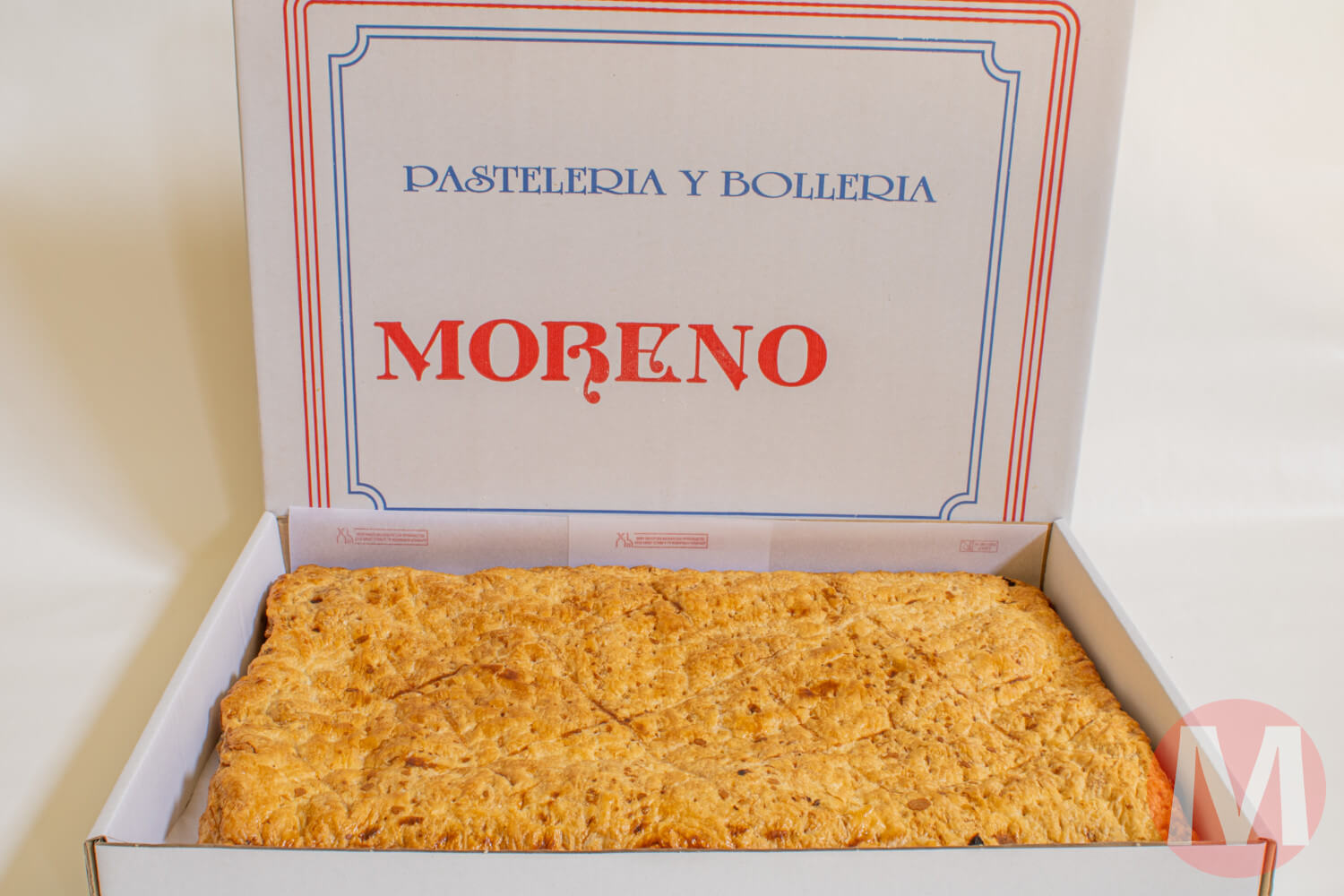 Caja con empanada gallega